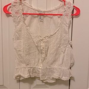Forever 21 Dainty Button up top Medium